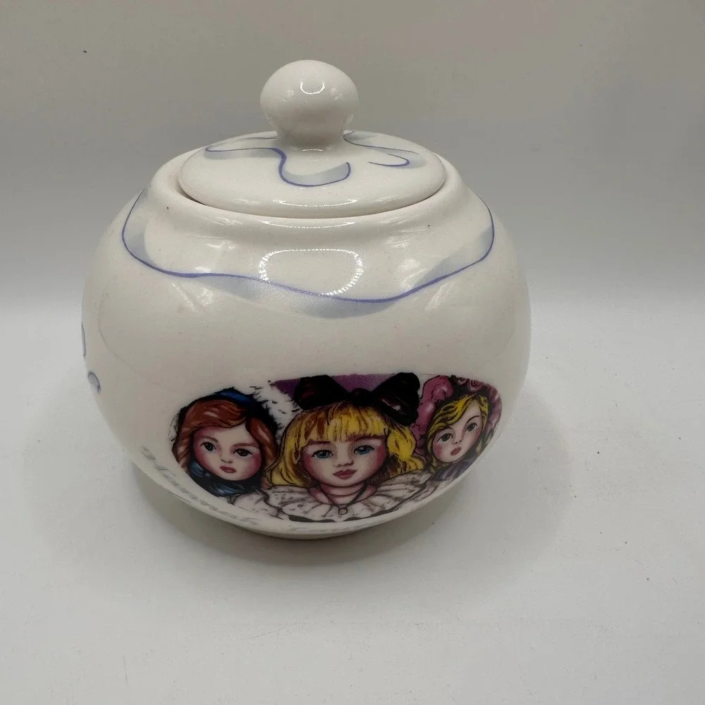 Paul Cardew Victorian Dolls Ceramic Sugar Bowl Jar with Lid White Blue Ribbon‎